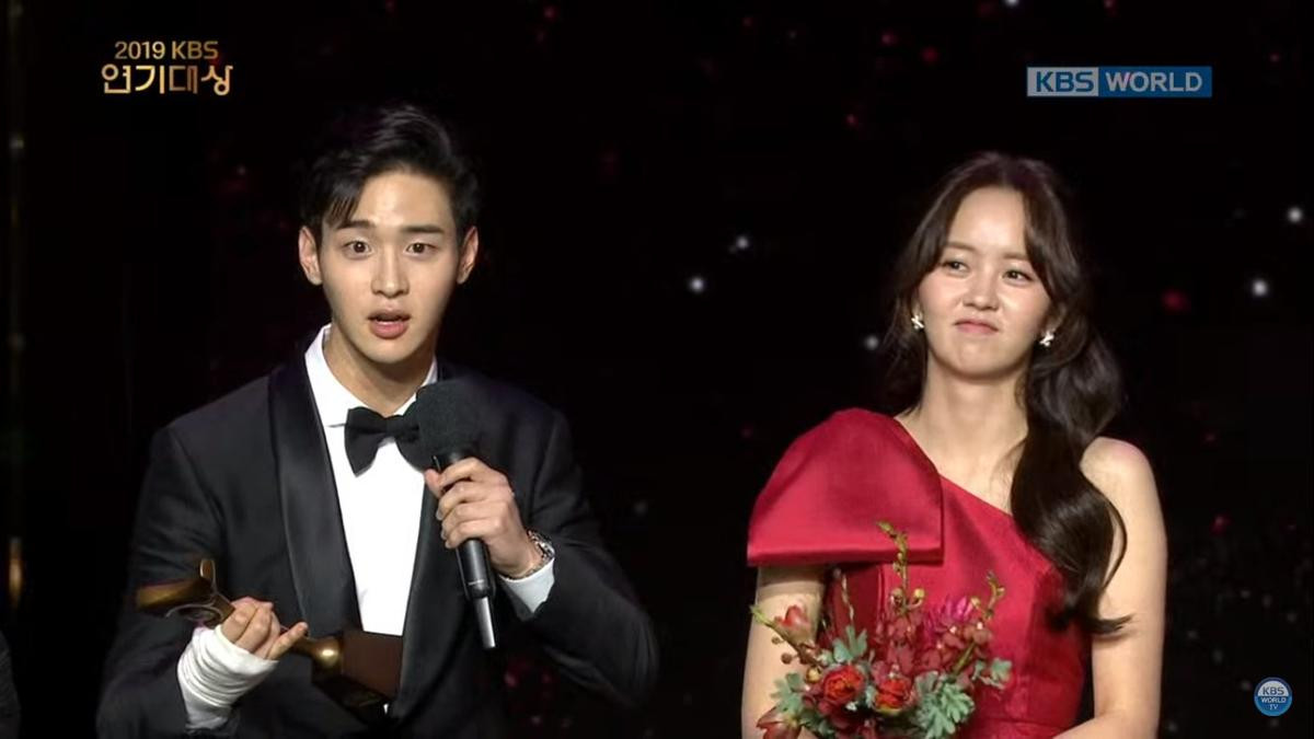 Kết quả 'KBS Drama Awards 2019': Gong Hyo Jin giành giải Deasang - Kim So Hyun và Jang Dong Joon là cặp đôi được yêu thích nhất Ảnh 9