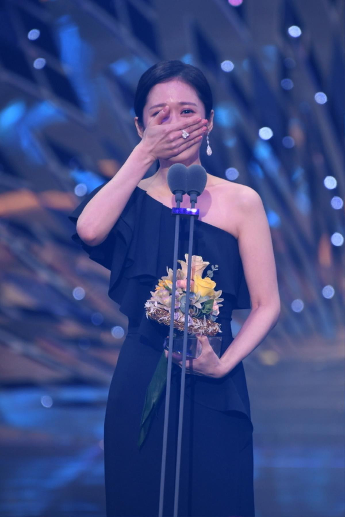 Kết quả 'SBS Drama Awards 2019': Kim Nam Gil nhận Daesang, Suzy đánh bại Jang Nara để thắng lớn Ảnh 25