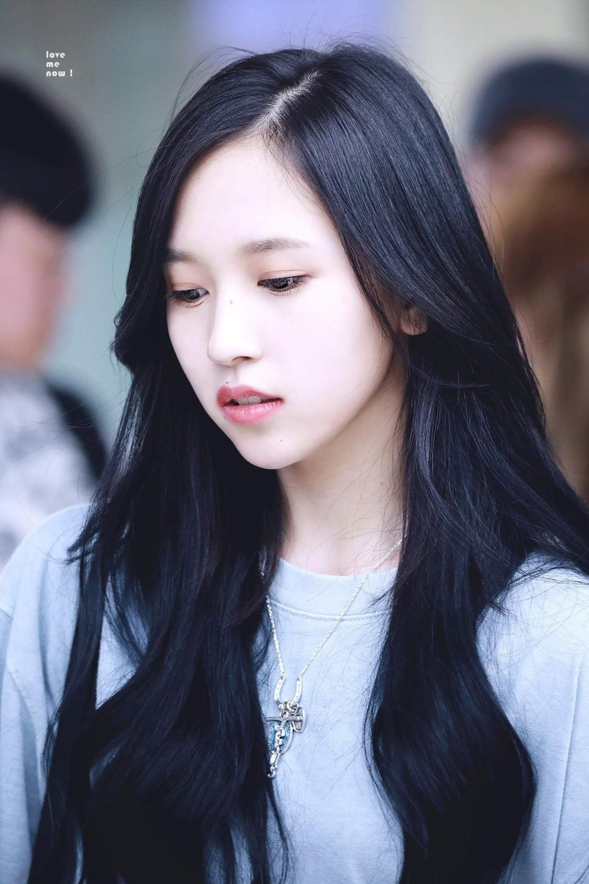 Mở hàng đầu năm, JYP bức xúc làm căng vụ việc Nayeon bị kẻ lạ mặt bám đuôi lên máy bay Ảnh 1