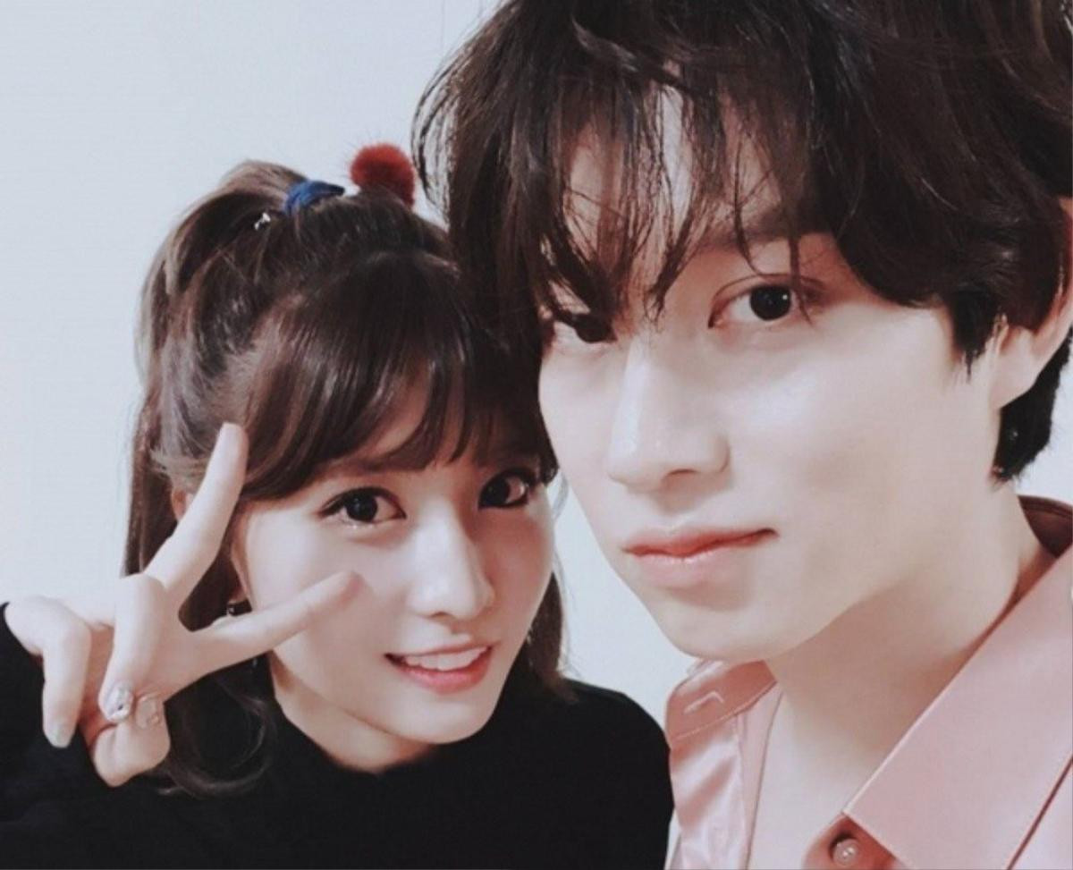 Công ty quản lý xác nhận Kim Heechul và Momo hẹn hò, cùng điểm lại những khoảnh khắc 'tình bể bình' của cặp đôi 2020 Ảnh 6