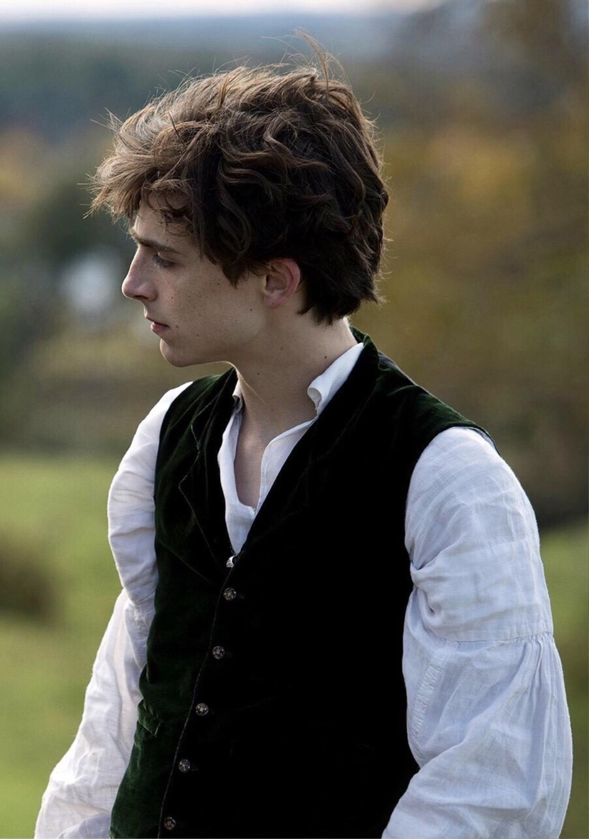 Timothée Chalamet tự stylist cho vai diễn chàng thơ trong Little Women Ảnh 3