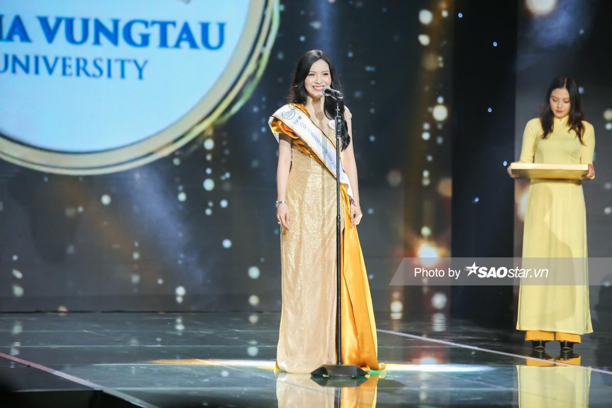 Vượt qua tự ti về ngoại hình, Cao Kiều Tiên đăng quang Hoa khôi chung kết Miss University NHG 2020 Trường Đại học Bà Rịa - Vũng Tàu Ảnh 1