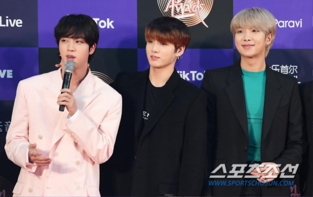 'Golden Disc Awards 2020': Phát sốt khi BTS, NU'EST, Got7 và Seventeen đọ 'visual' trên thảm đỏ ngày 2 Ảnh 21