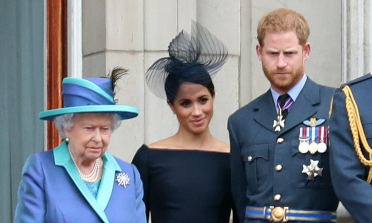 Meghan Markle và hoàng tử Harry từ bỏ hoàng gia mà không bàn với nữ hoàng Elizabeth Ảnh 3