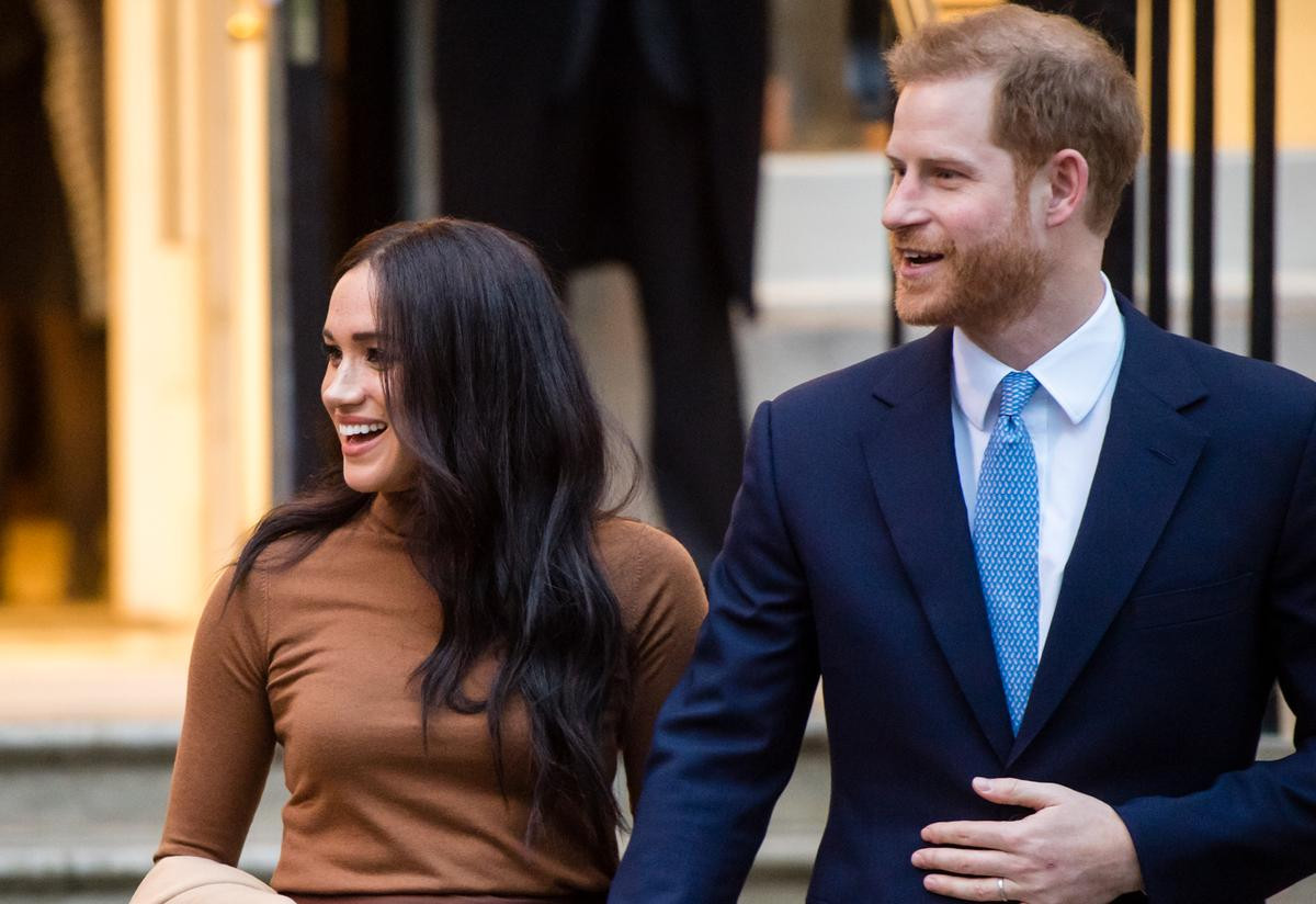 Tài khoản Instagram có đến 10 triệu fan, Hoàng tử Harry và vợ Meghan chỉ theo dõi đúng 1 người Ảnh 3