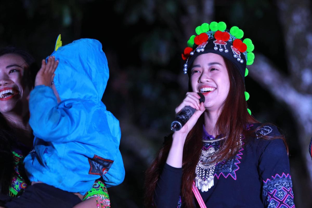 Hậu đăng quang, Khánh Vân - Kim Duyên thăng hạng nhan sắc, Thúy Vân 'đắt show' dịp cuối năm Ảnh 11