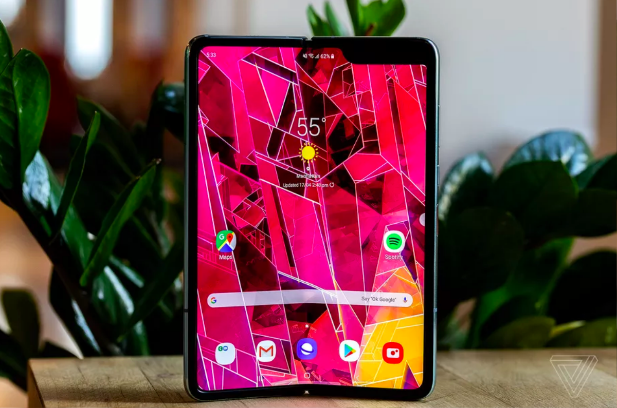 Samsung tiết lộ doanh số của chiếc smartphone 2.000 USD Galaxy Fold Ảnh 1