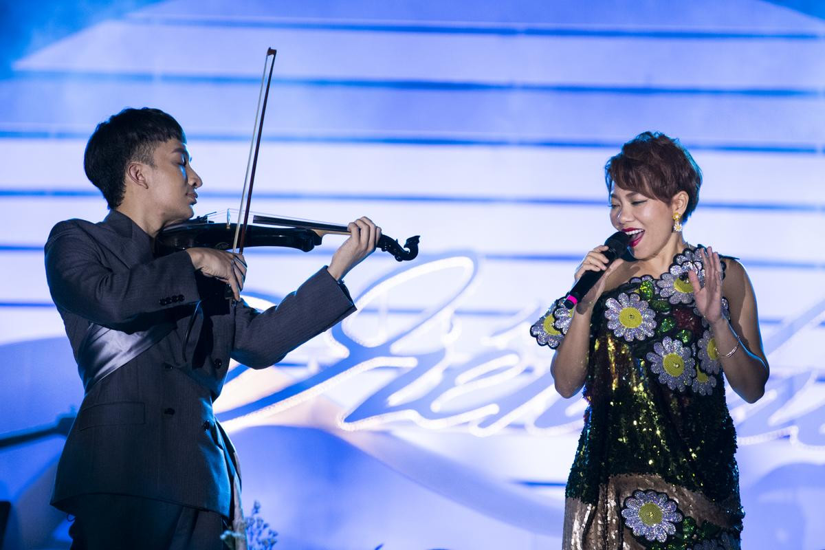 Hoàng Rob tổ chức thành công Viễn Du - concert violin đương đại trên du thuyền đầu tiên của Việt Nam Ảnh 7