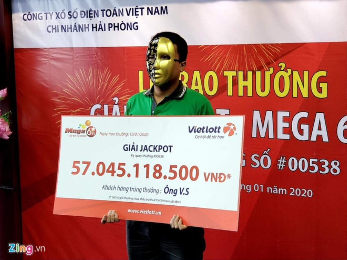 Tài xế GrabBike trúng Jackpot hơn 57 tỷ dành tiền làm từ thiện, vẫn đi chạy xe ôm Ảnh 1