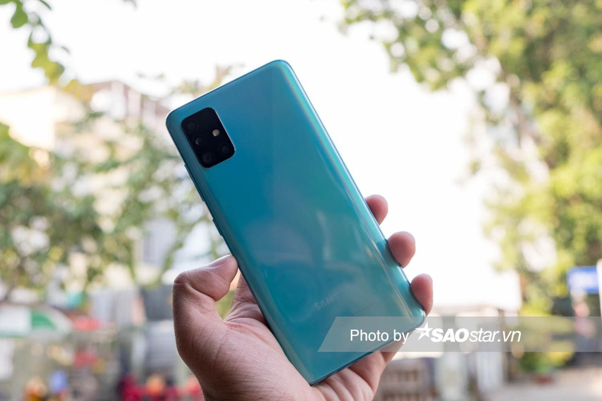 Mở hộp Galaxy A51: Điểm nhấn là cụm 4 camera! Ảnh 5