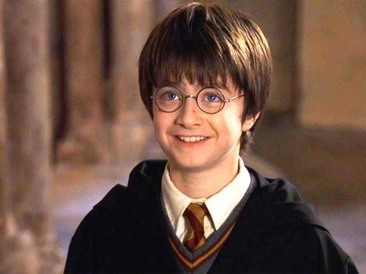 Hàng râu dài rậm của Daniel Radcliffe khiến người đi đường nhận nhầm là dân vô gia cư, cho 5 đô mua cà phê Ảnh 4