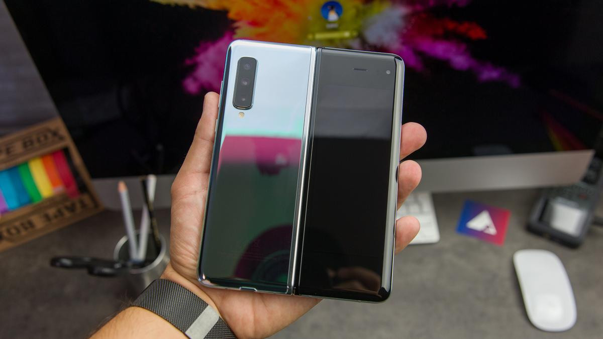 Điểm mặt 3 smartphone đắt đỏ nhất 2019: Galaxy Fold, Huawei Mate X và Motorola RAZR Ảnh 6