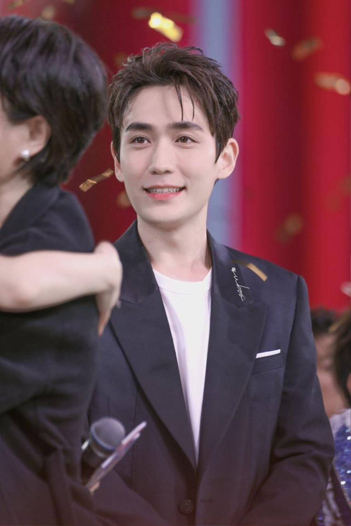 Nhiều nghệ sĩ Hoa Ngữ xuất hiện trong ngày diễn tập Xuân Vãn 2020, ba thành viên TFBOYS sẽ không đứng chung sân khấu ? Ảnh 8