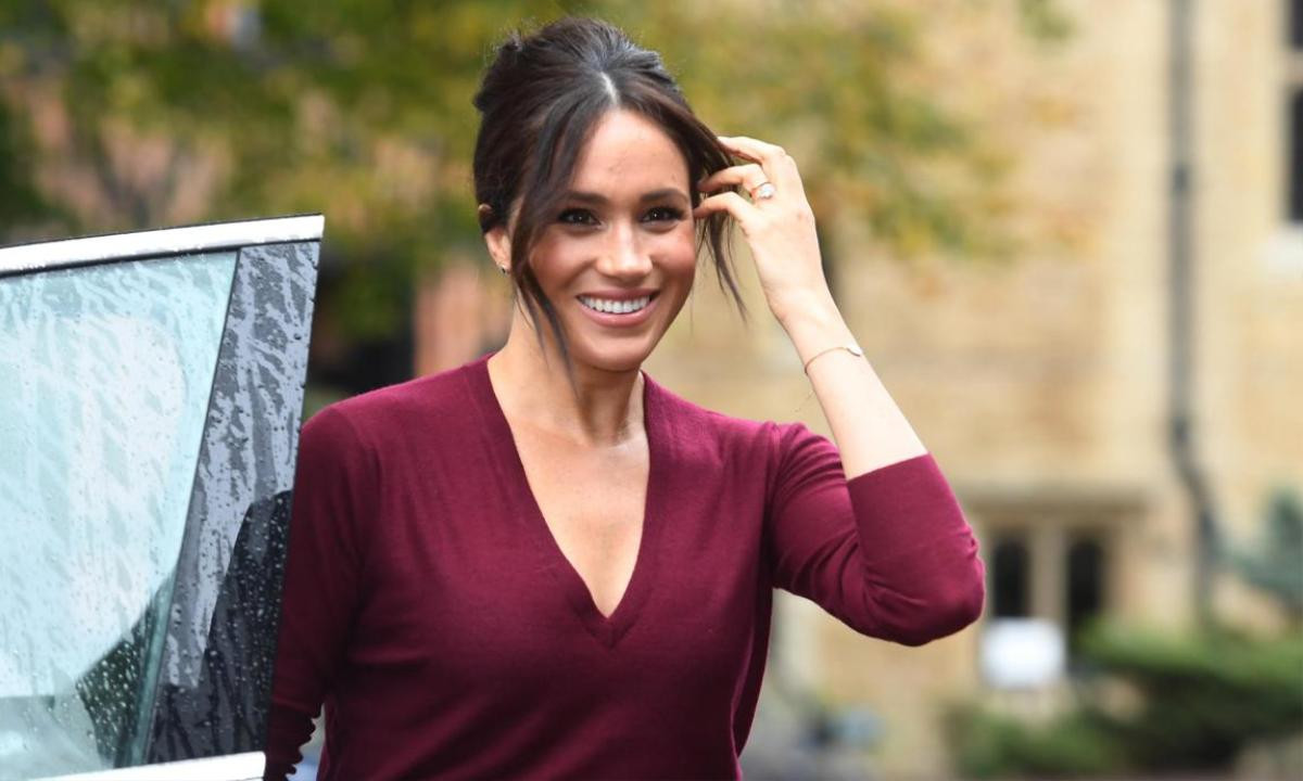 Meghan Markle hồn nhiên lái xe vi vu ở Canada, hoàng tử Harry họp kín căng thẳng với hoàng gia Ảnh 3