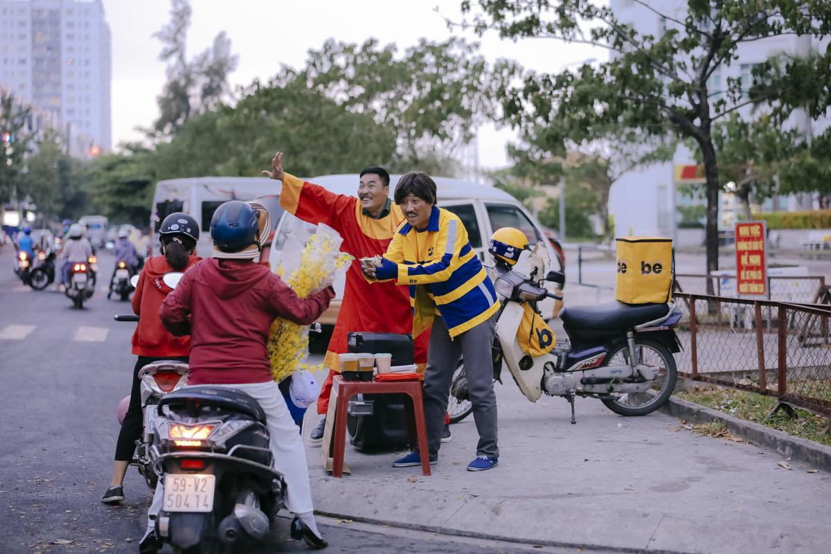 Bố già tập 3: Khả Như và 'thánh chửi' Minh Dự thay phiên làm rối não, bố già Trấn Thành đối diện 'tử thần' Ảnh 11