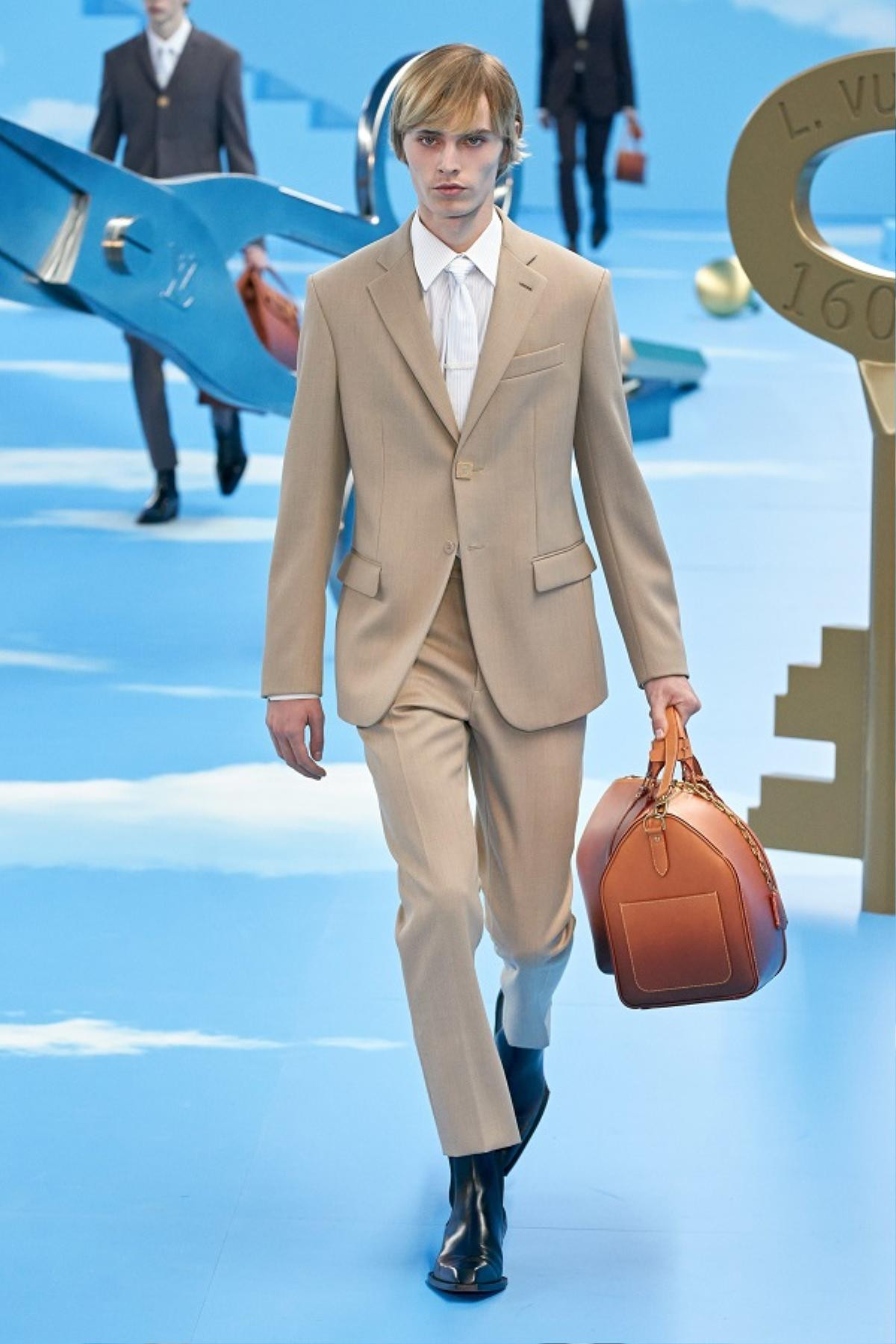 Nếu BST Gucci là thảm họa thì loạt thiết kế của show Dior Men và Louis Vuitton lại được ưu ái Ảnh 4