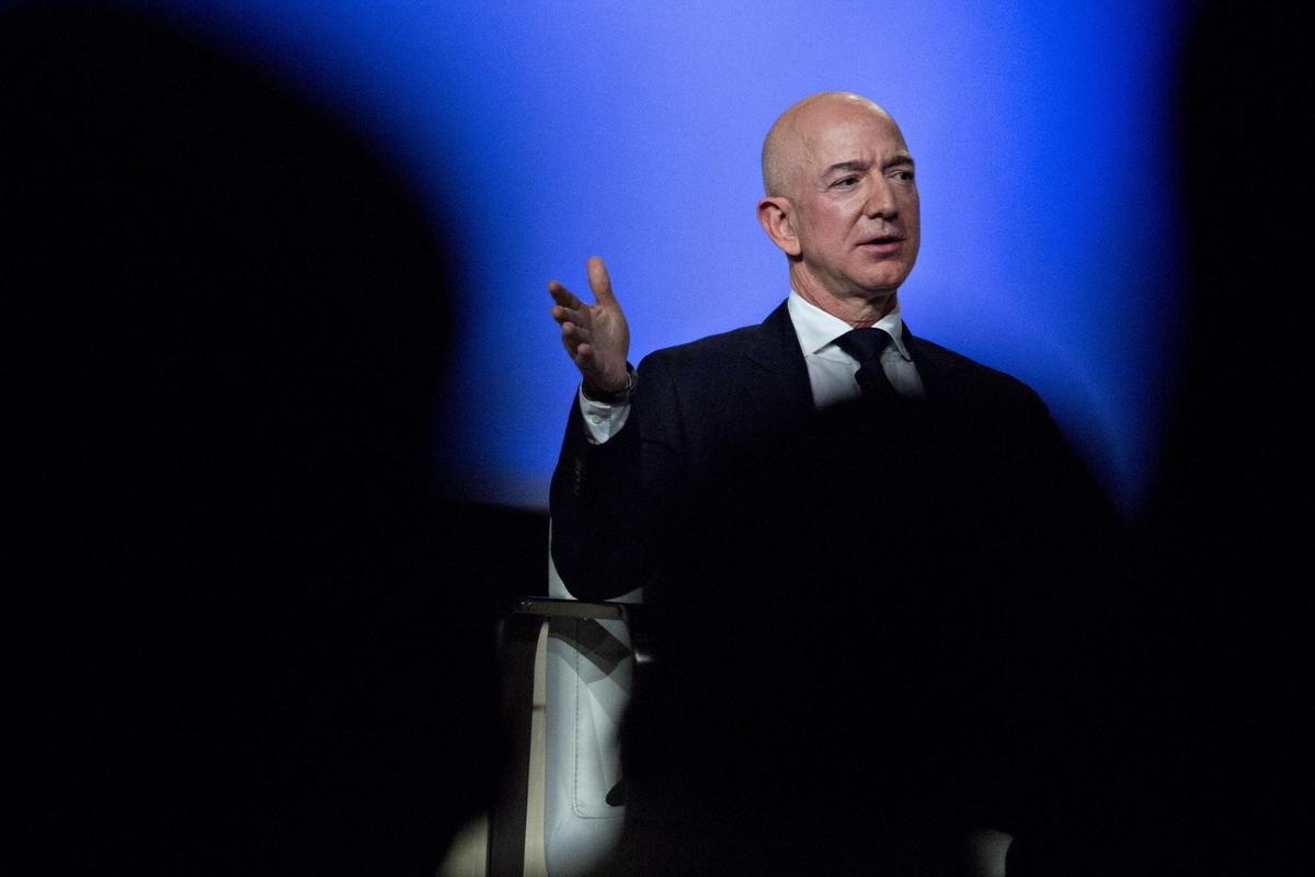 Tỷ phú giàu nhất thế giới Jeff Bezos bị hack điện thoại, lộ nhiều thông tin quan trọng Ảnh 1