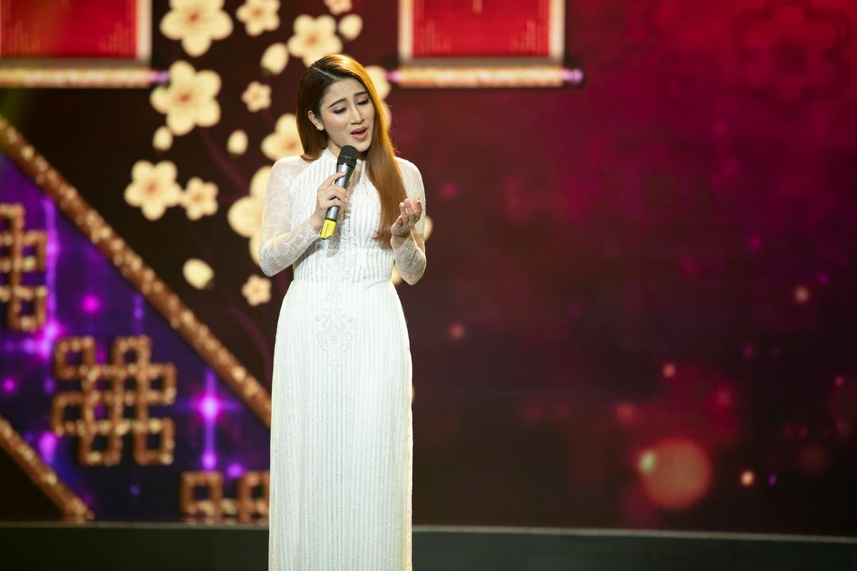 'Ngọc nữ bolero' Tố My hối hận vì mải chạy show nên ăn Tết xa quê Ảnh 2