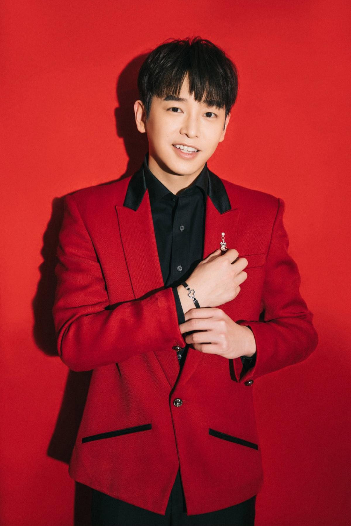 Bộ ảnh đẹp lung linh của TFBOYS, Tiêu Chiến, Dương Tử cùng loạt sao Cbiz tại 'Xuân Vãn CCTV 2020' Ảnh 49