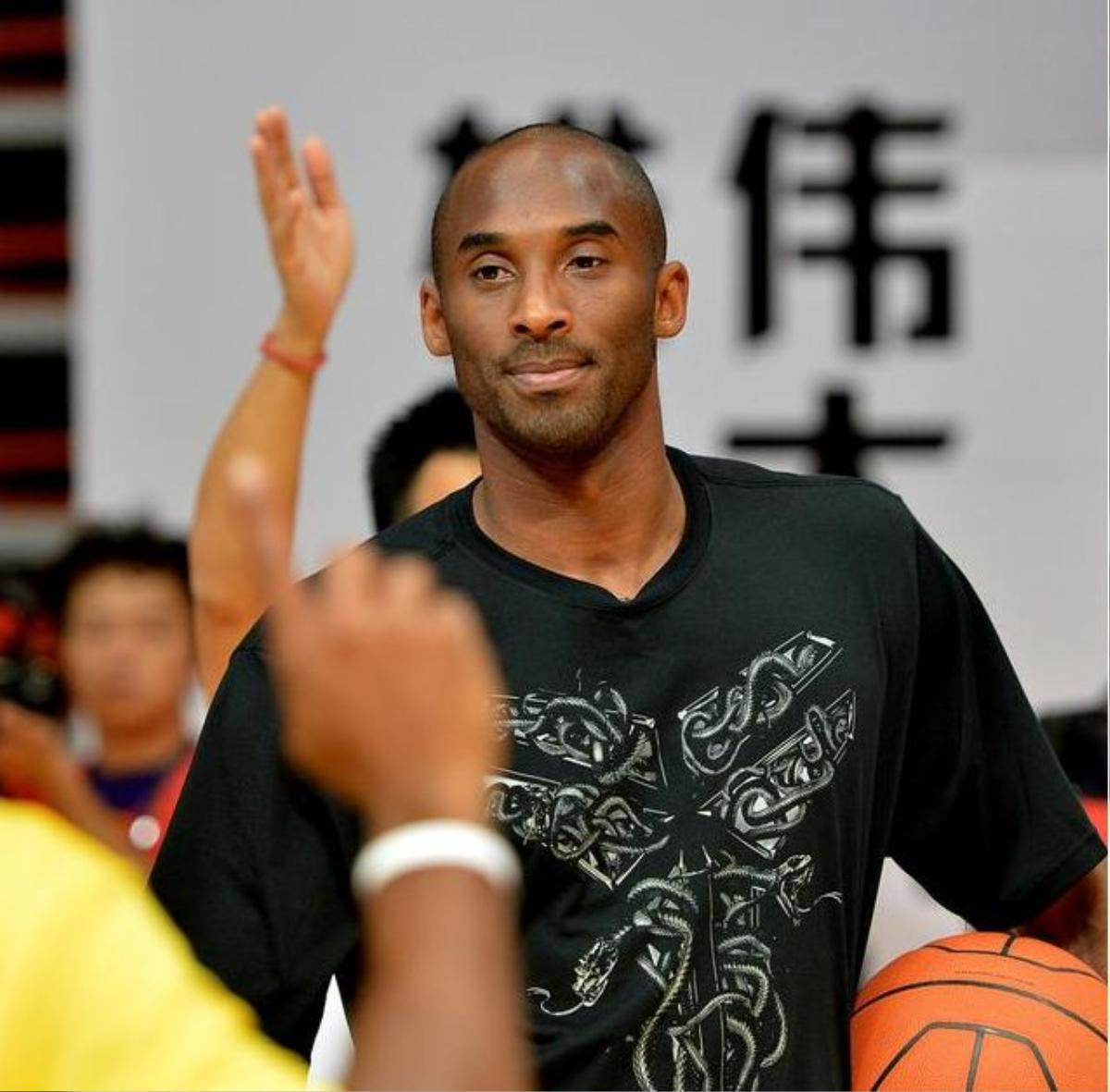 Bức ảnh Kobe Bryant và Cao Dĩ Tường chụp với nhau gây xúc động: Hy vọng cùng Cát Triết lập đội bóng rổ thiên đường mạnh nhất Ảnh 9