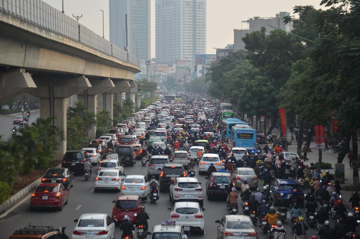 Ngày đầu tiên đi làm năm Canh Tý: Giao thông Hà Nội thông thoáng đến bất ngờ Ảnh 3