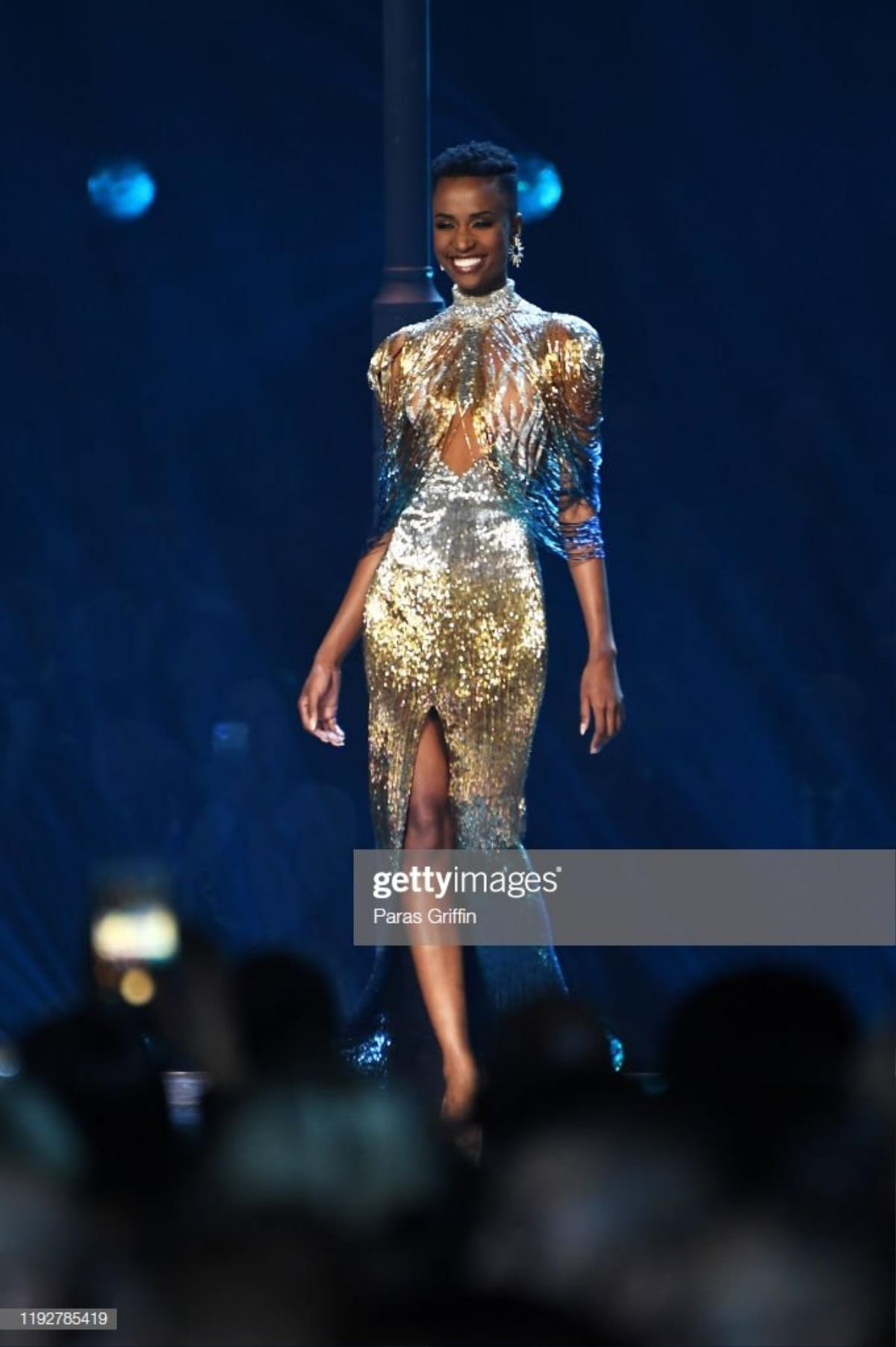 Cùng có nhược điểm hình thể không thể sửa nhưng H'Hen Niê và Miss Universe 2019 vẫn đẹp vang dội Ảnh 9