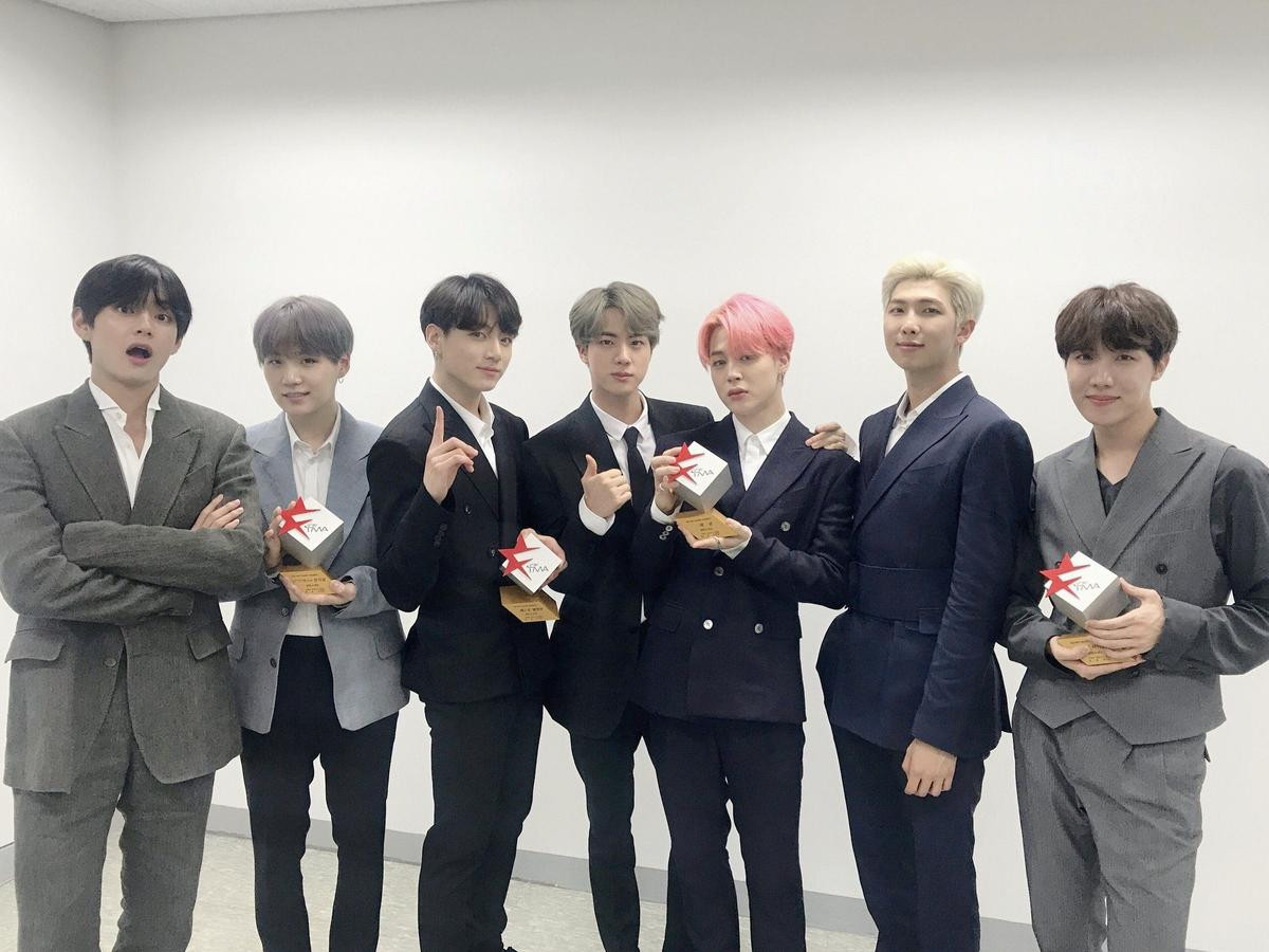 Giữa lịch trình 'kín như bưng', BTS vẫn có tên trong dàn line up cực chất của The Fact Music Awards 2020 Ảnh 3