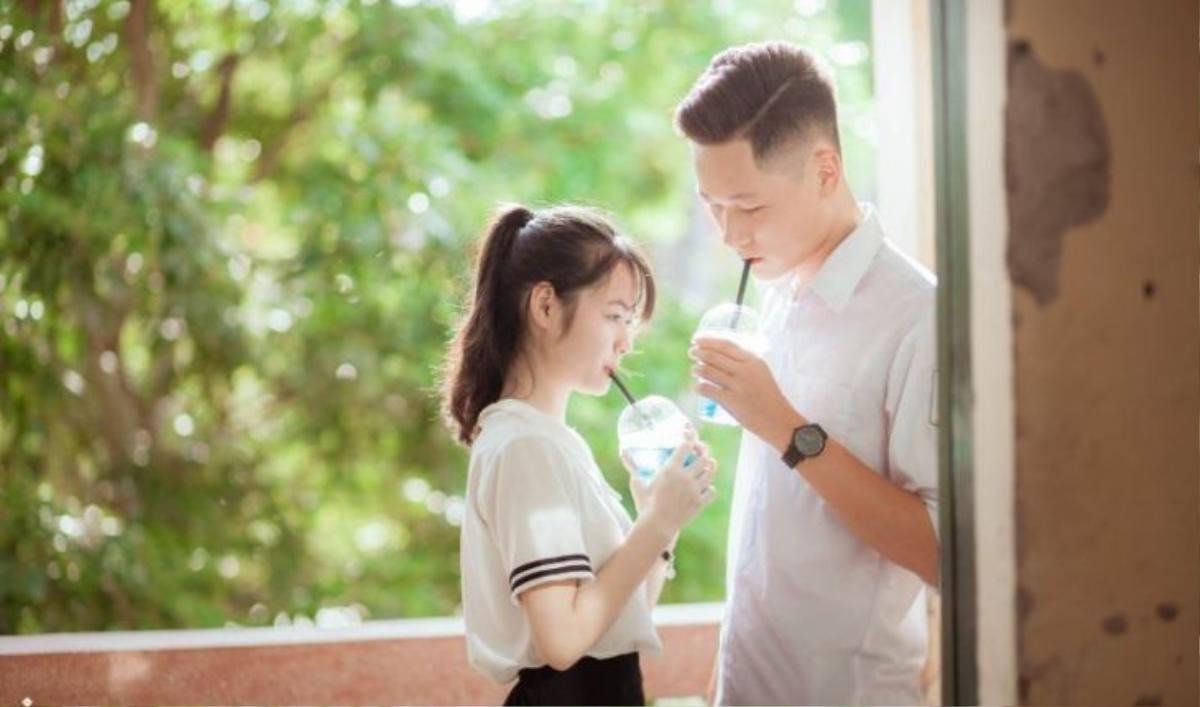 Yêu nhau được 1 tháng, cô nàng UEH ngán ngẩm với 5 quy tắc khe trên bàn ăn của chàng người yêu RMIT giàu có Ảnh 1