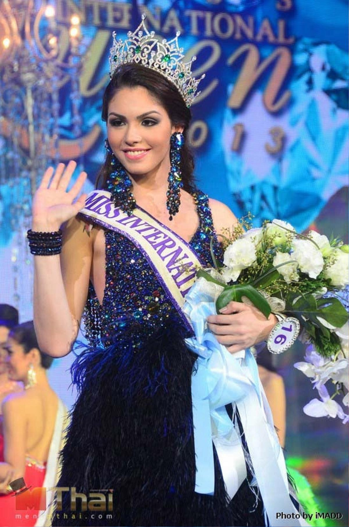 Top 10 trang phục giành giải 'Best evening gown' ở Miss In't Queen, fan tiếc cho Hương Giang, hy vọng ở Hoài Sa Ảnh 13