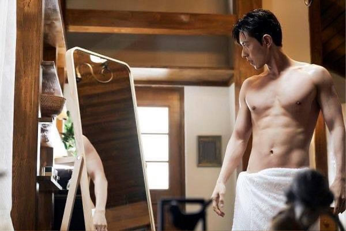 Park Hae Jin khoe body 6 múi giúp rating phim 'Forest' tăng mạnh - Phim của TaecYeon đạt kỷ lục mới Ảnh 4