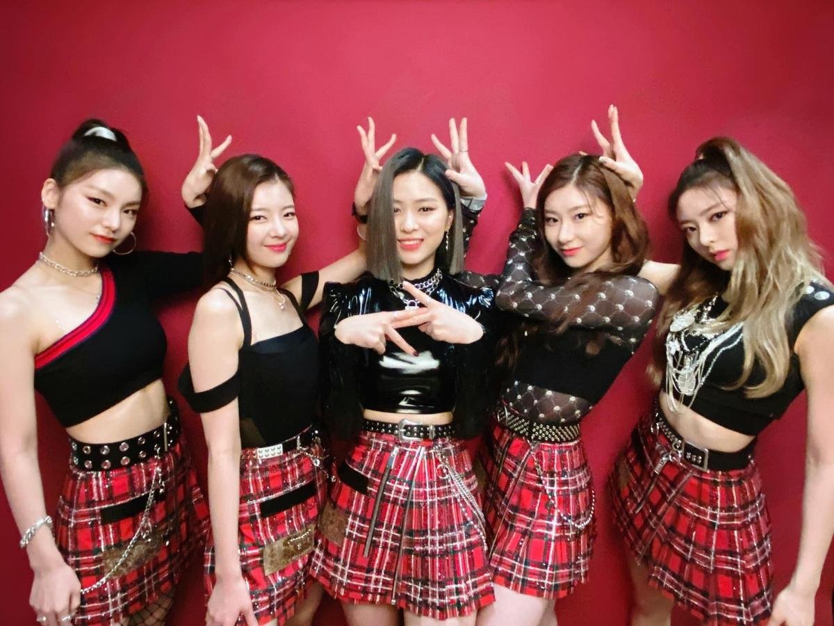 ITZY thực hiện thử thách ‘Try not to sing along’ thất bại toàn tập nhưng lại 'vớt vát' được điều này! Ảnh 1