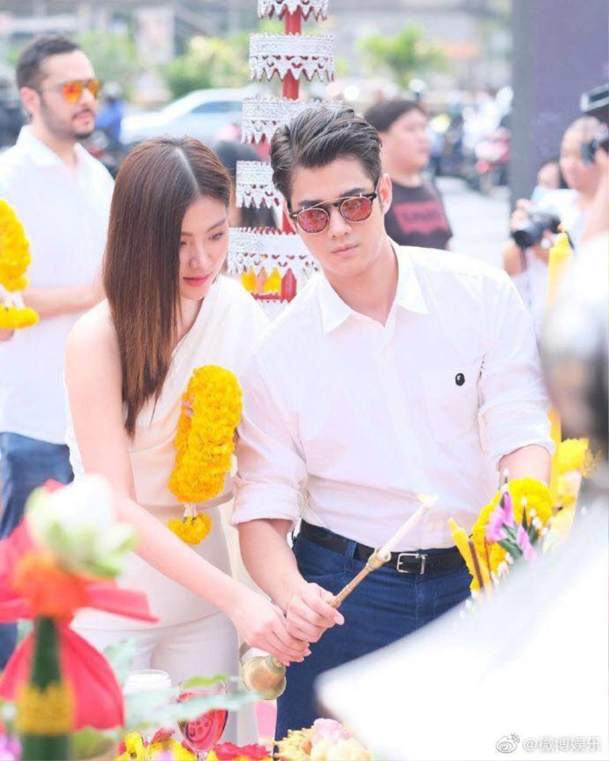 Baifern Pimchanok xinh đẹp sánh đôi cùng 'người tình 10 năm' Mario Maurer tại lễ khai máy phim điện ảnh 'Laser Candy' Ảnh 1