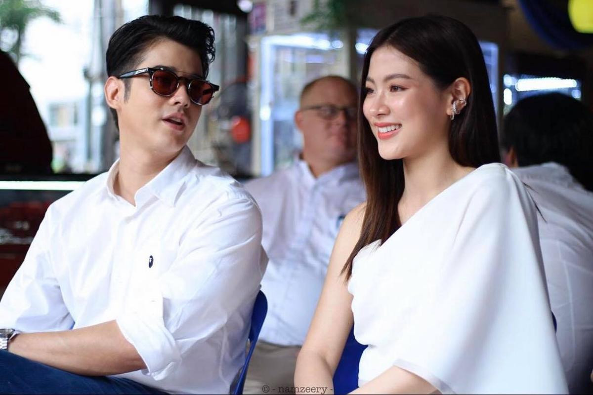 Baifern Pimchanok xinh đẹp sánh đôi cùng 'người tình 10 năm' Mario Maurer tại lễ khai máy phim điện ảnh 'Laser Candy' Ảnh 3