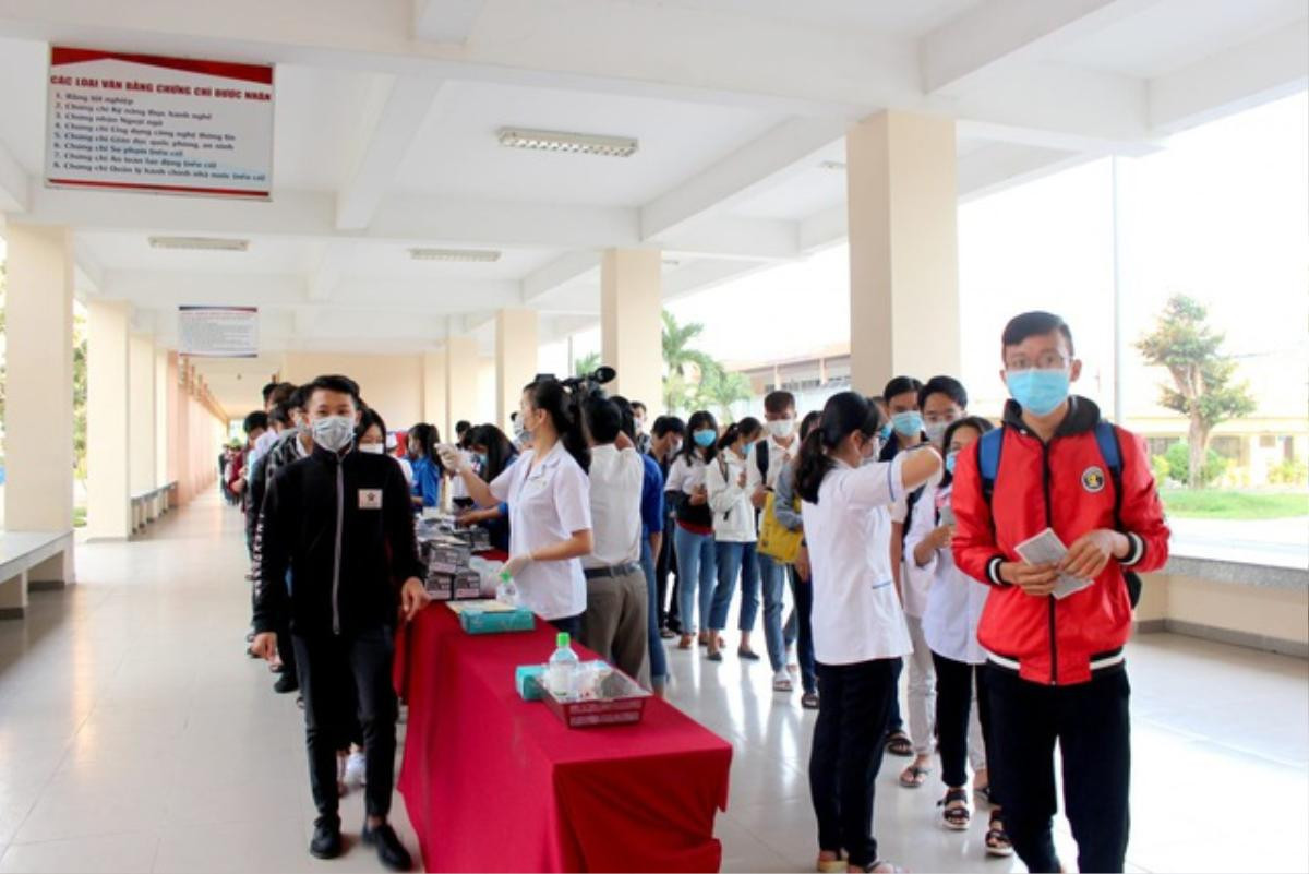 53 trường Đại học, cao đẳng cho sinh viên nghỉ học đợt 2 phòng ngừa virus Corona Ảnh 1