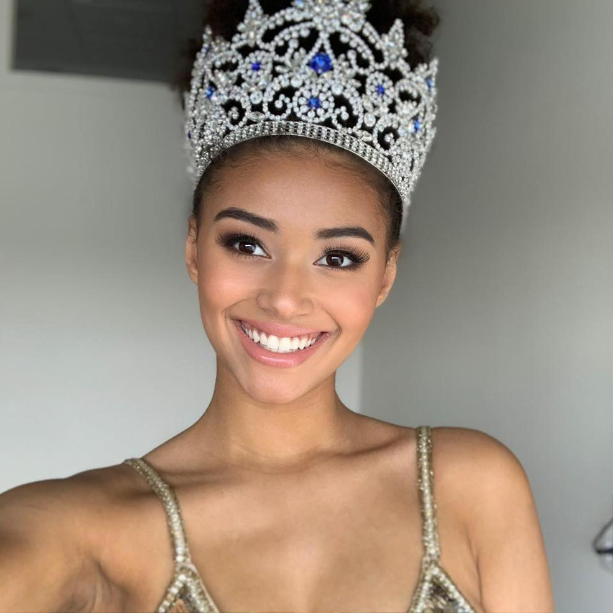 Vượt mặt loạt tân hoa hậu, Top 10 Miss Universe đến từ Iceland thắng giải Miss Grand Slam 2019 Ảnh 6