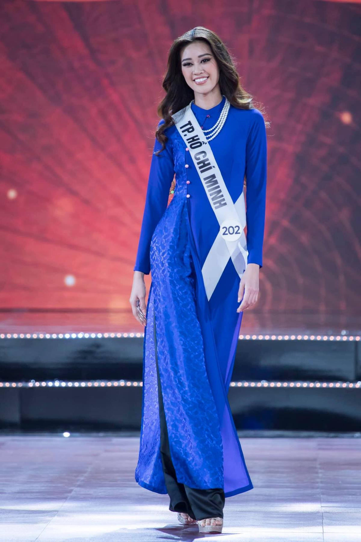 Khánh Vân đăng ảnh 6 năm thắng 2 vương miện, fan 'tiến cử' áo dài làm National Costume tại Miss Universe 2020 Ảnh 7