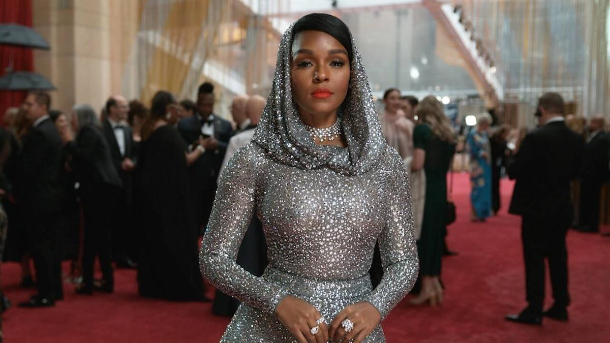 Janelle Monáe mặc váy nặng ‘ngàn cân’, đính 168.000 viên pha lê Swarovski lên thảm đỏ Oscar Ảnh 6