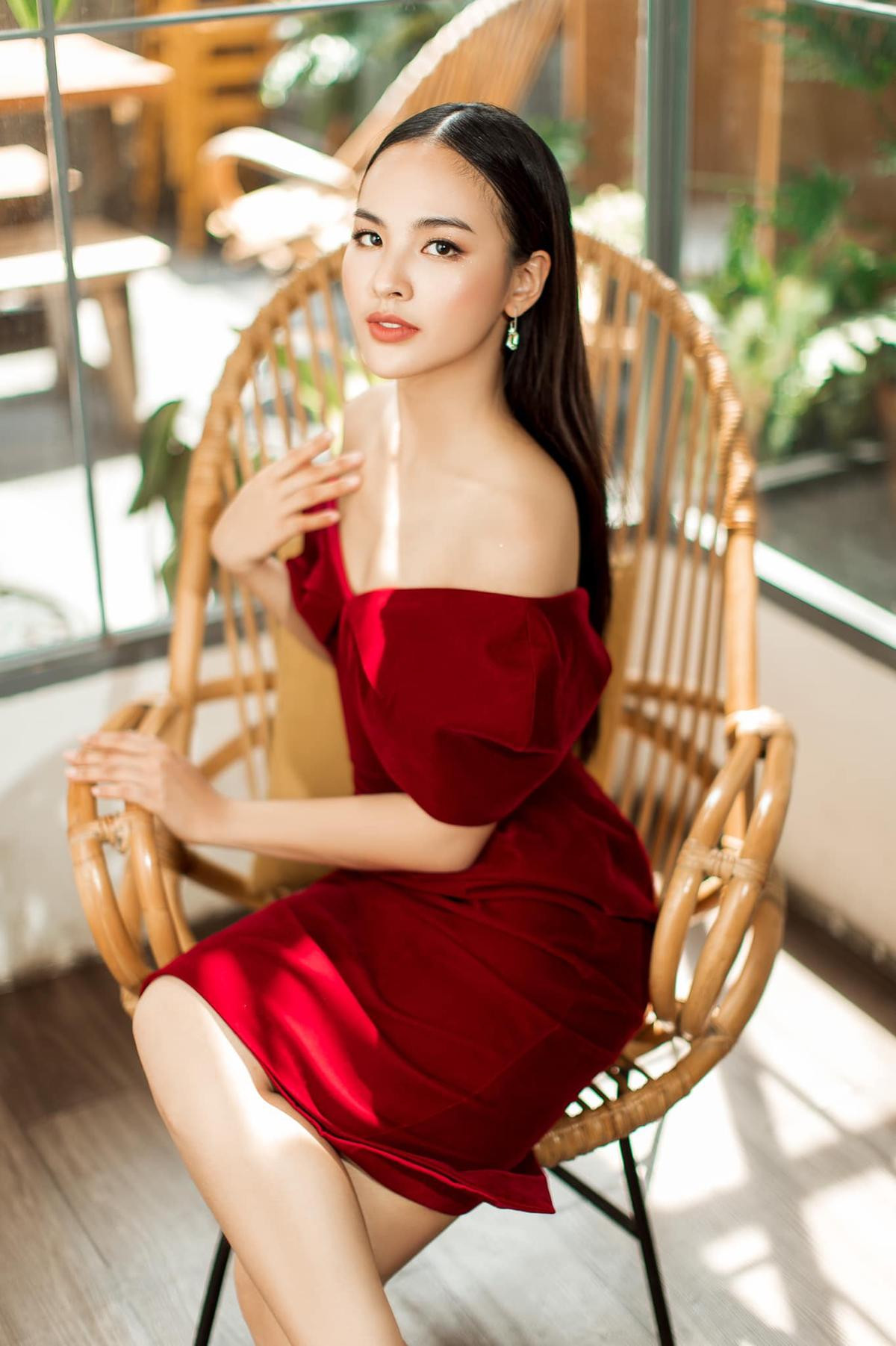 Quỳnh Nga khoe vẻ đẹp trong trẻo, 'đốn tim fan' cận kề ngày thi Miss Charm 2020 Ảnh 3