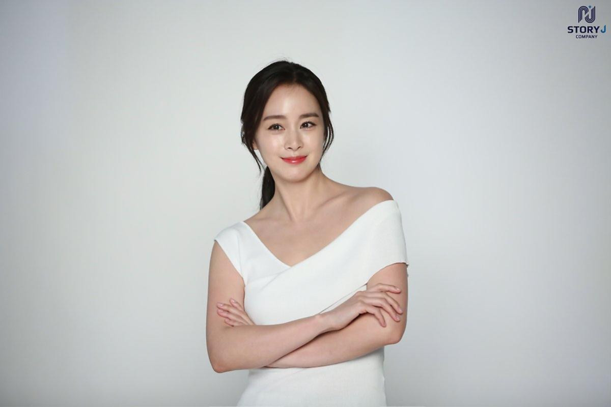 Thần sắc đẹp ngút ngàn, ai nghĩ Kim Tae Hee là mẹ hai con ở tuổi 40 Ảnh 6