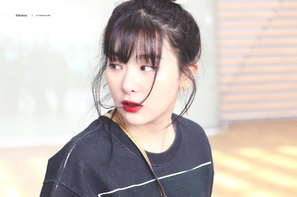 Seulgi (Red Velvet) khiến các fan hâm mộ 'phát sốt' với hình ảnh hồi bé của mình Ảnh 9