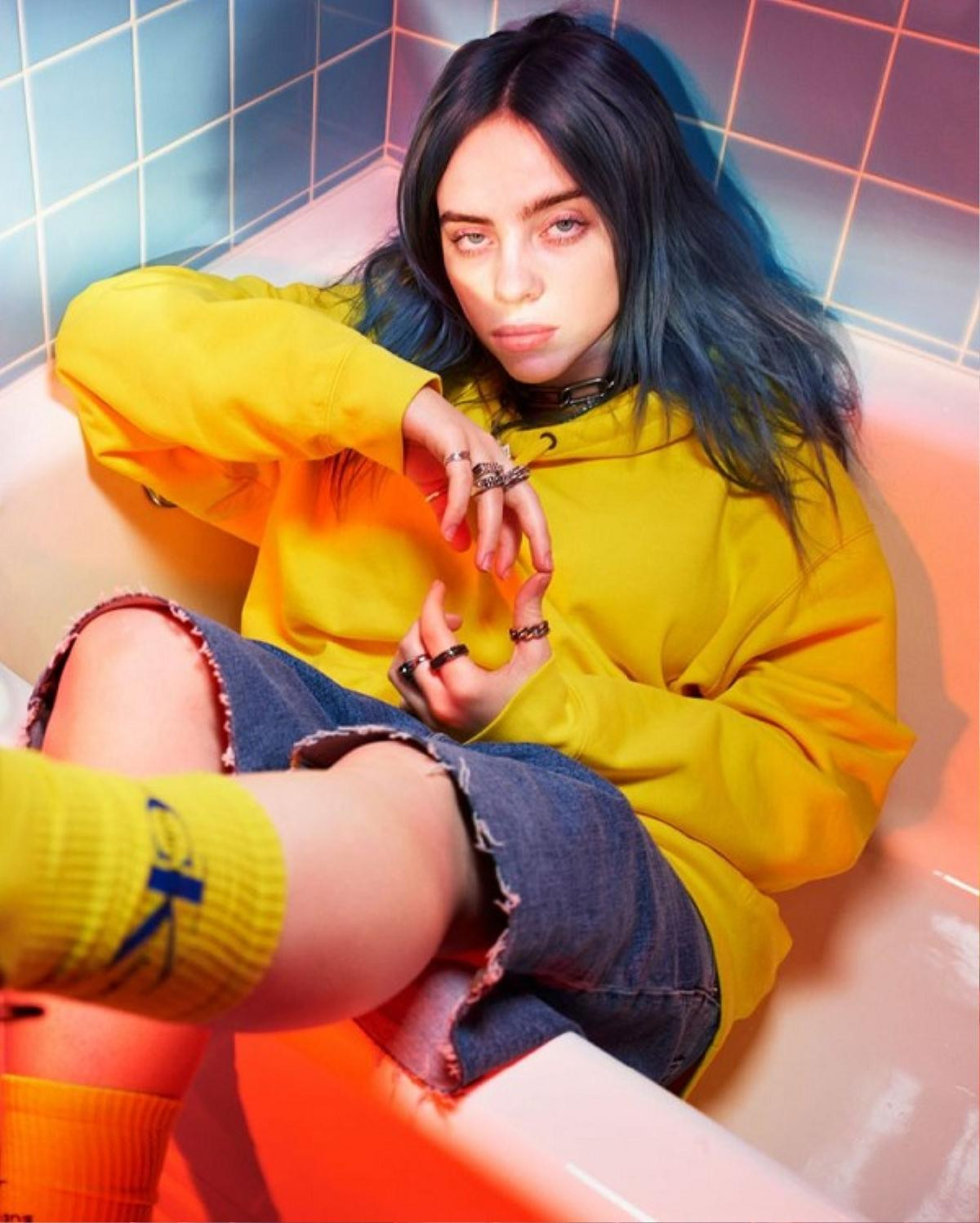 Tiết lộ lý do nữ ca sĩ đoạt 5 giải Grammy Billie Eilish thường xuyên mặc đồ rộng thùng thình Ảnh 6