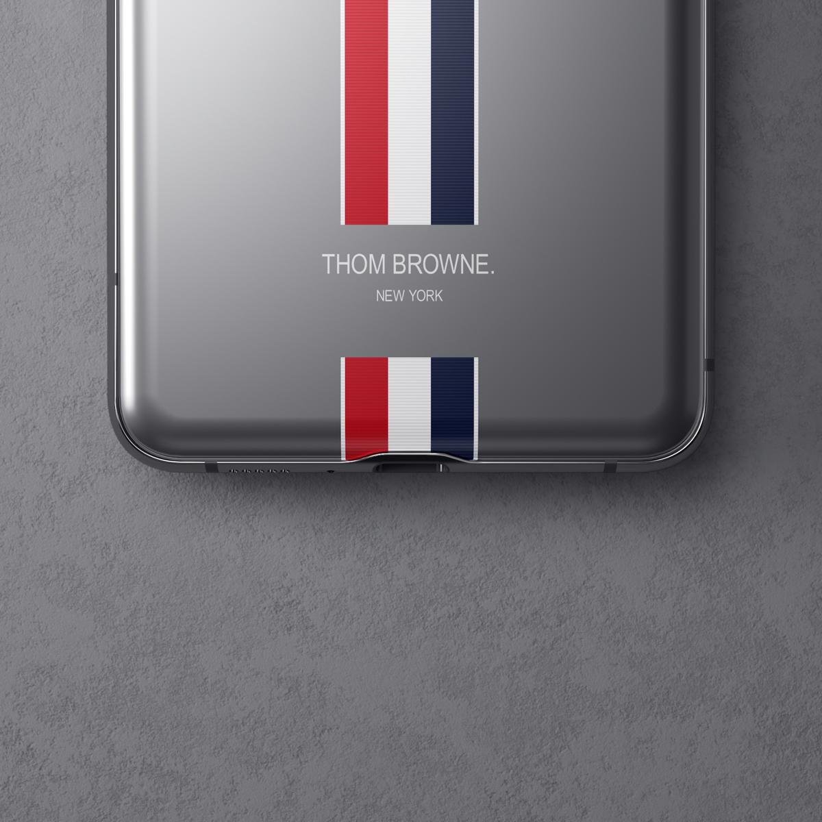 Samsung ra mắt Galaxy Z Flip Thom Browne Edition Ảnh 2