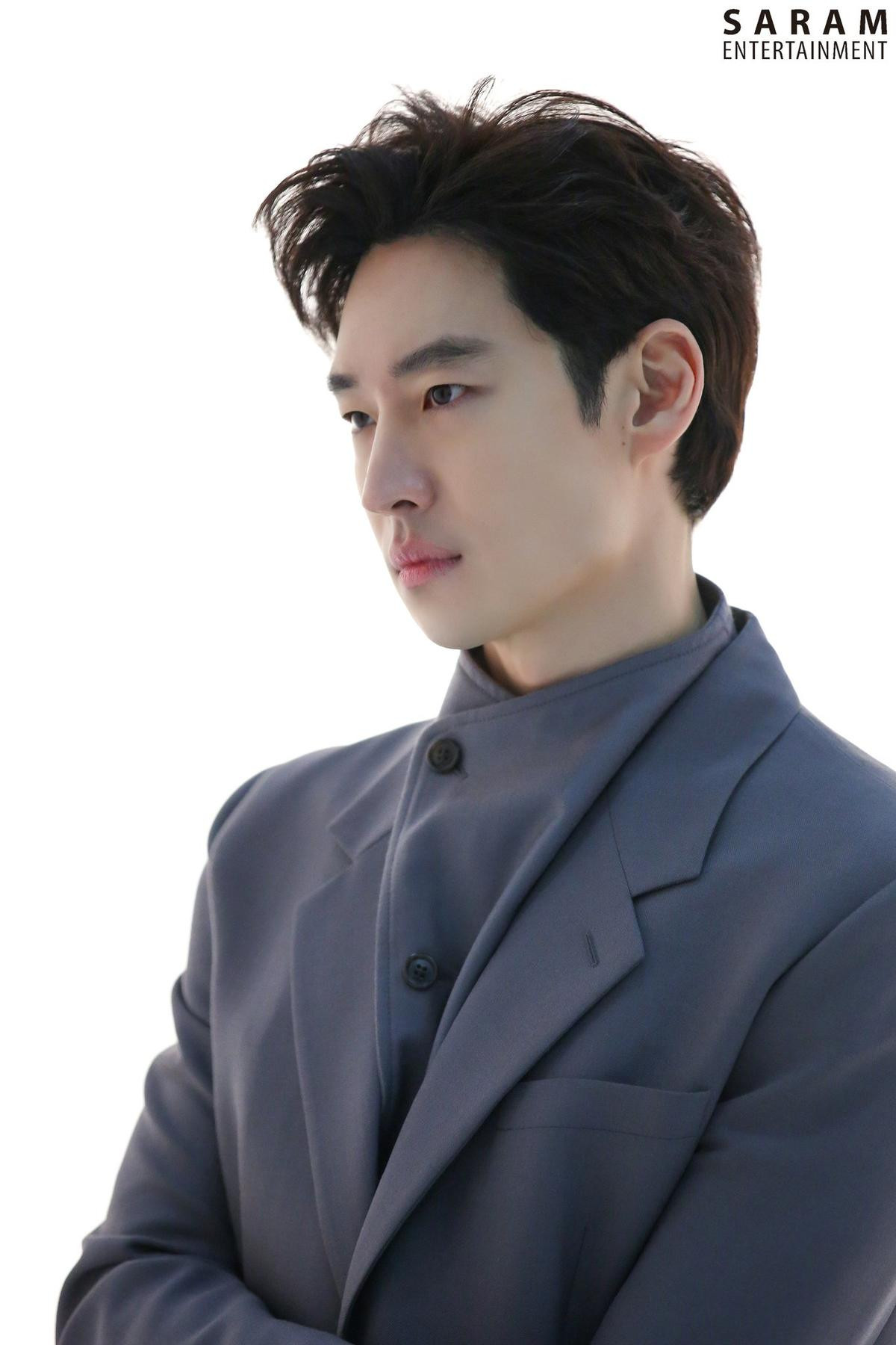 Lee Je Hoon làm cameo trong tập cuối phim 'Stove League' của Nam Goong Min Ảnh 4