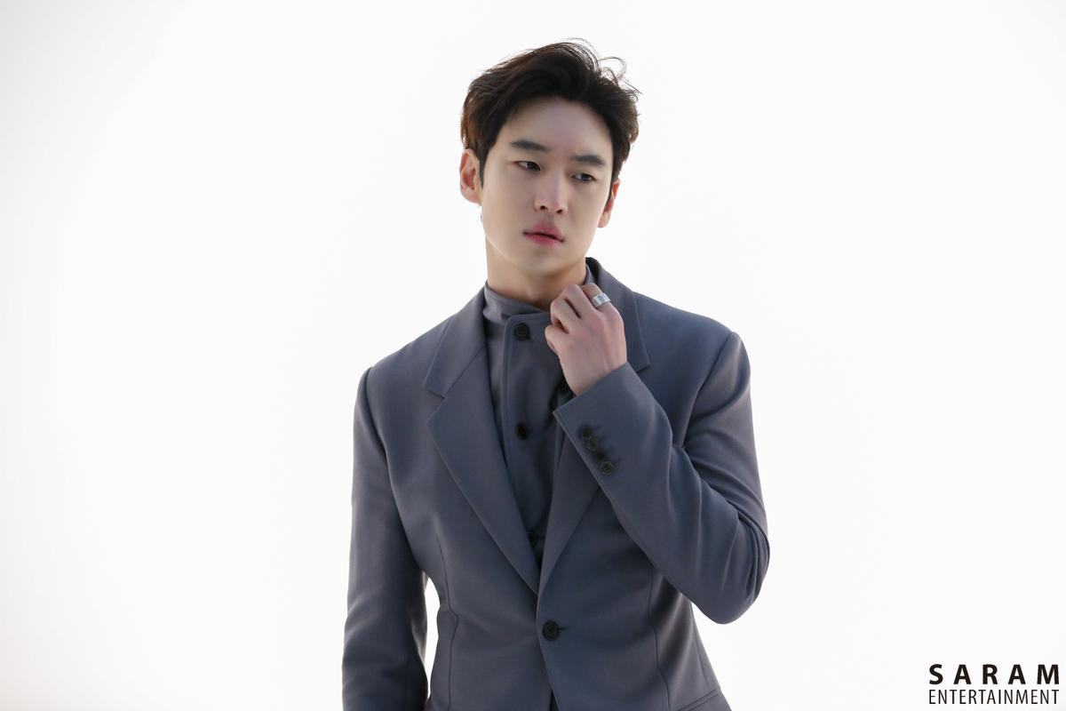 Lee Je Hoon làm cameo trong tập cuối phim 'Stove League' của Nam Goong Min Ảnh 5