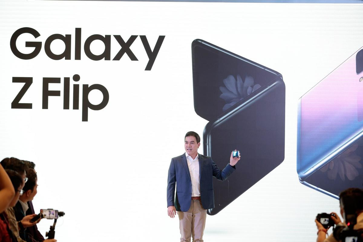 Samsung chính thức ra mắt Galaxy Z Flip tại Việt Nam Ảnh 1