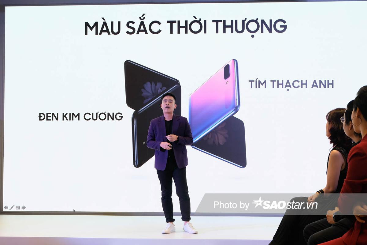 Trên tay Galaxy Z Flip: Màu sắc ảo diệu, gập gọn trong lòng bàn tay Ảnh 2