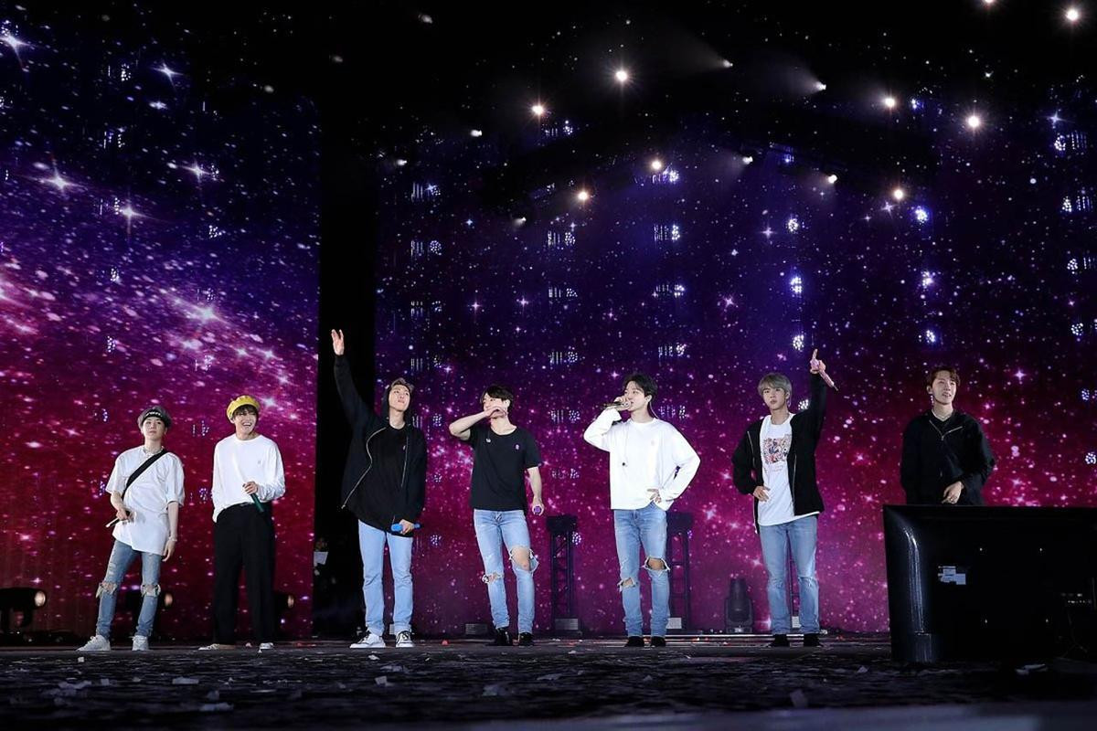 BTS gây 'choáng' với doanh số tour concert 2020 'Map Of The Soul Tour' áp đảo loạt nghệ sĩ US-UK Ảnh 2