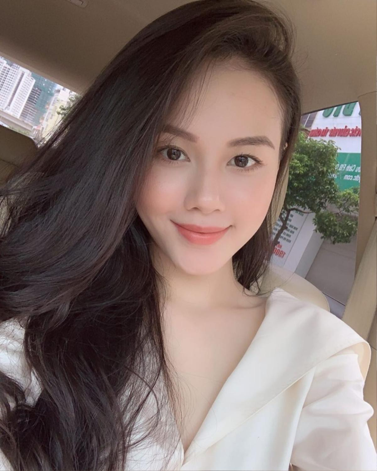 Bất ngờ trước loạt ảnh 'giống nhau như hai giọt nước' của hotgirl Nghệ An và Á hậu Tường San Ảnh 6