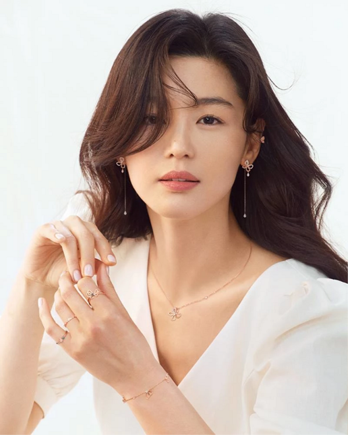 Cư dân mạng 'điên đảo' trước nhan sắc xinh đẹp của mợ chảnh Jun Ji Huyn trong chiến dịch thời trang mới Ảnh 2