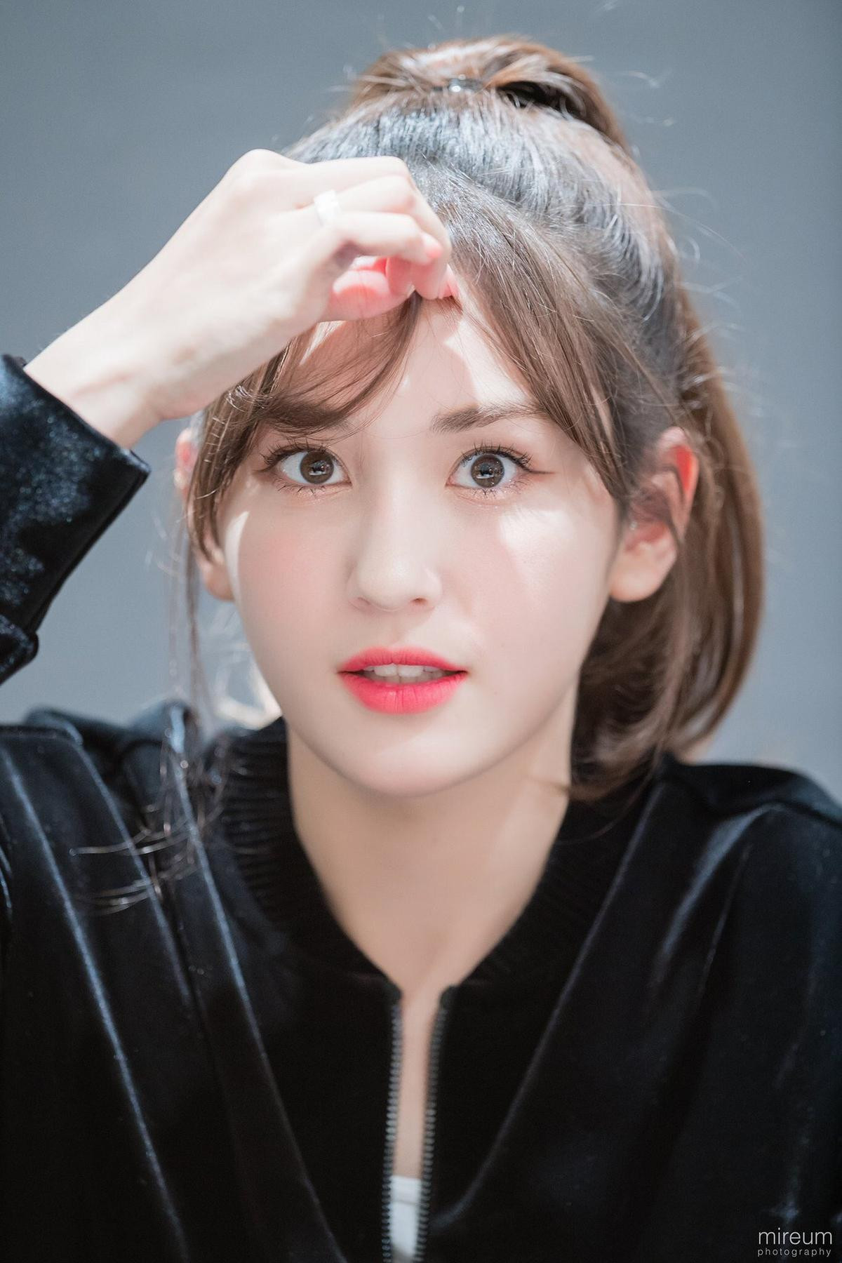 Fan giật mình nghĩ Jeon Somi tham gia ghép đôi trong 'We Got Married' phiên bản mới nhưng vai trò thật sự của cô nàng là… Ảnh 1